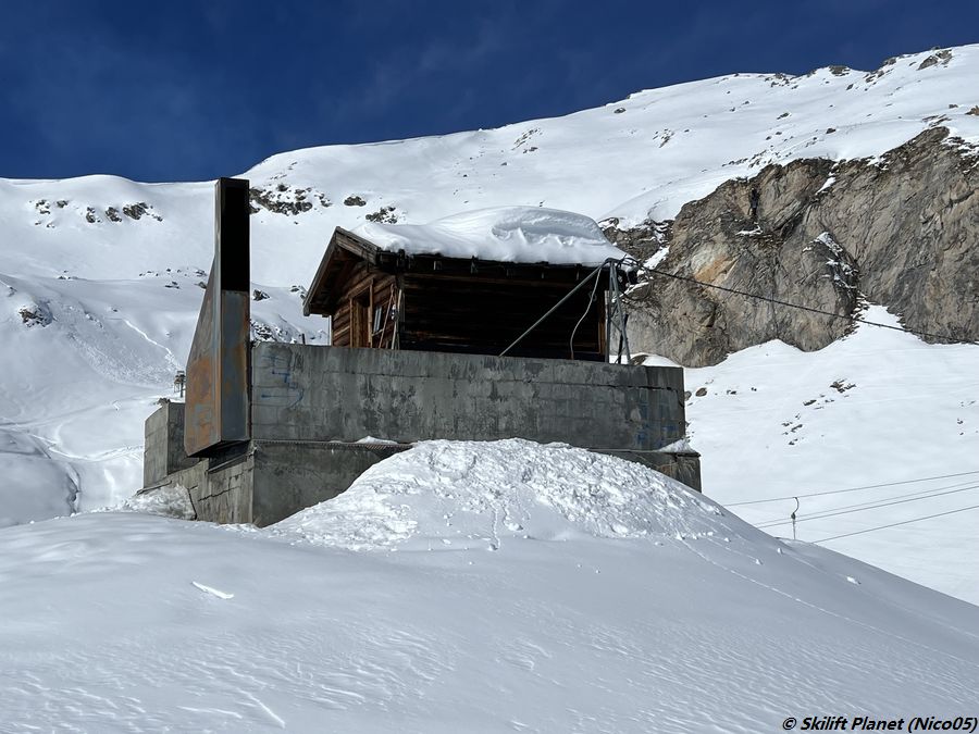 dieser Skilift ist kein Tesla ;-)