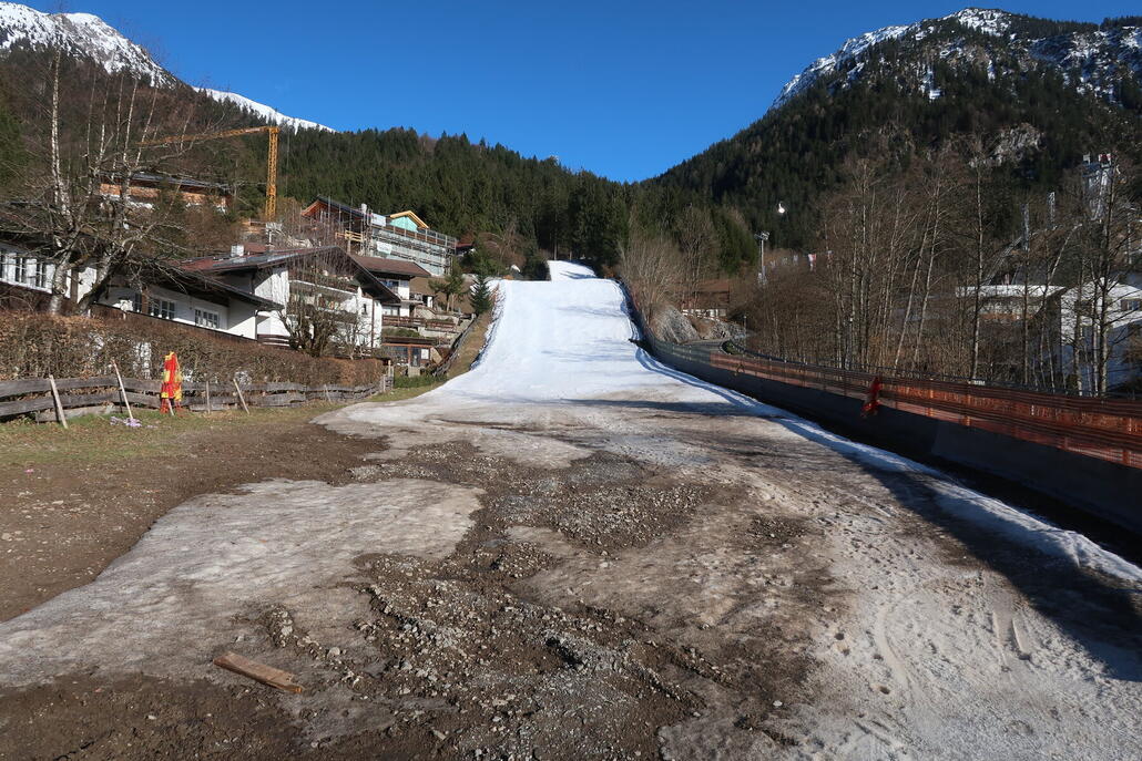 Blick zurück auf den letzten weißen Hang