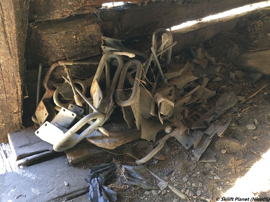 Altes Lagerhaus, mit Aufrollern und Klemmen