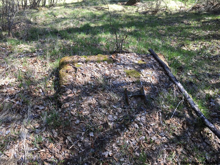Überreste der alten Bergstation des Skilifts Lotrec 1