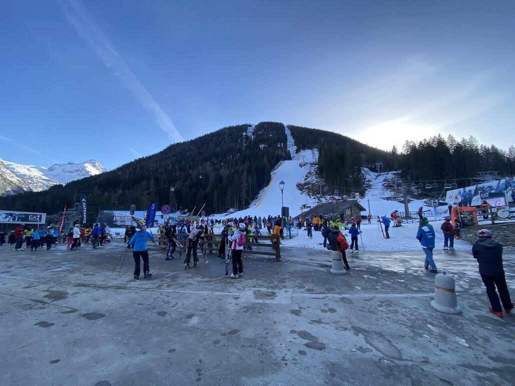 Ein erfolgreicher Skitag geht zuende.