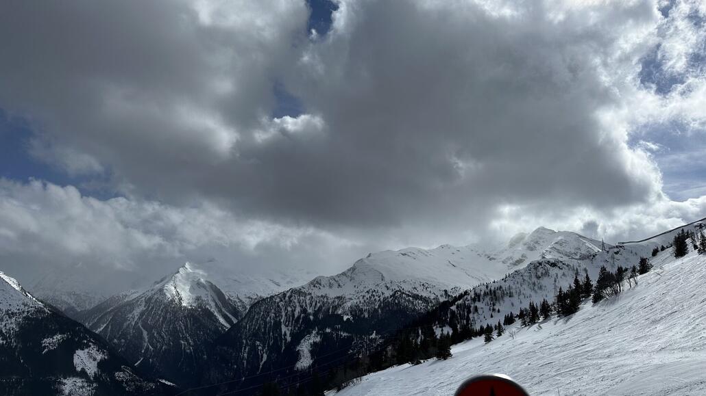 Die Föhnewolken im Süden über den Tauern