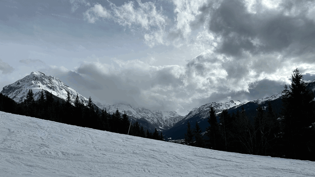 Talende von Kleinarl von der Terrasse der Lumberjack Organic Food Hall (heißt wirklich so, das Konzept taugt mir aber)