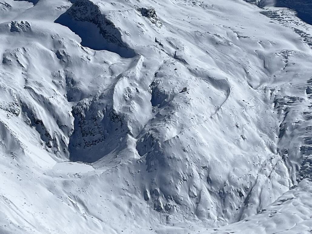 In der Bildmitte: Monte Rosa Hütte