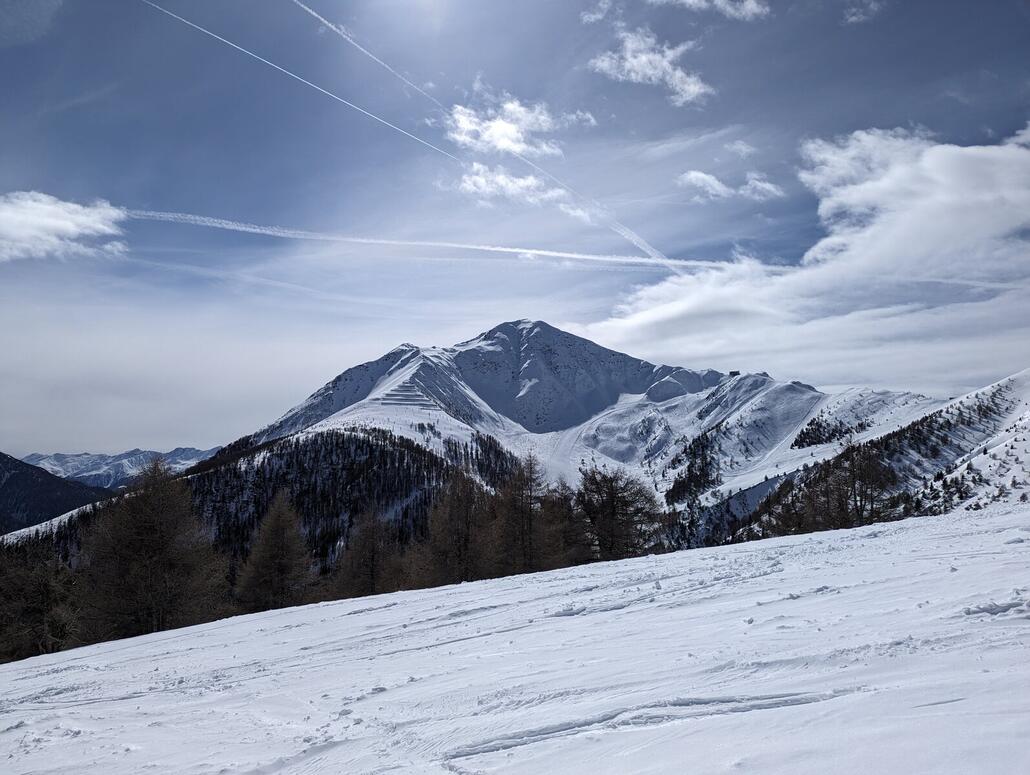 PXL_20240314_121220137.jpg (347.86 KiB) 2791 mal betrachtet Seitenblick zur Verbindungsgondel