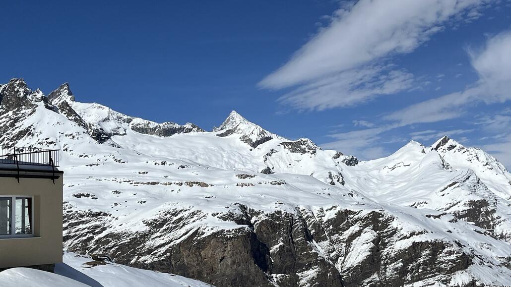 Weisshorn - von Schwarzsee aus gesehen
