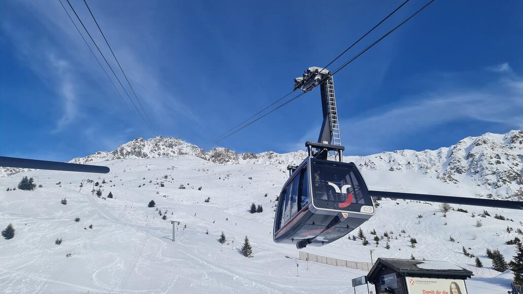 Traditionell checke ich auch heute um kurz vor 16.30 Uhr für die letzte Fahrt aufs Rothorn ein.