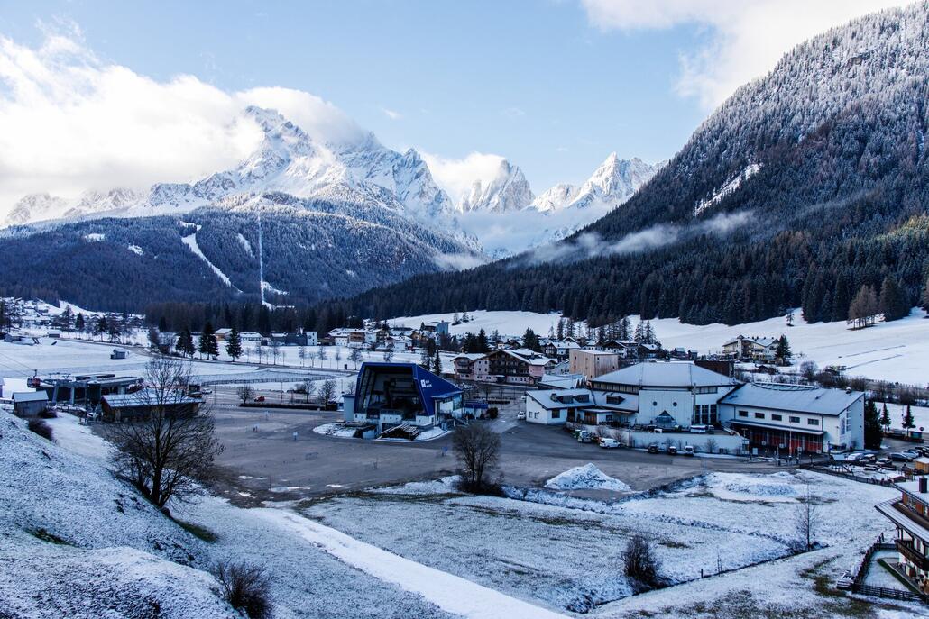 Der Blick auf den Parkplatz lässt den niedrigen Andrang heute schon erahnen.