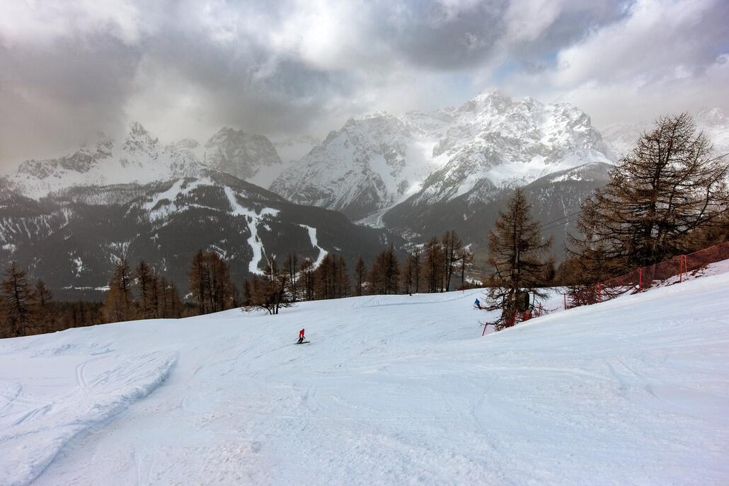Überraschend ist heute die 41 "Drei Zinnen" auch noch in einem akzeptablen Zustand, wegen was sie gleich zwei mal gefahren wird.
