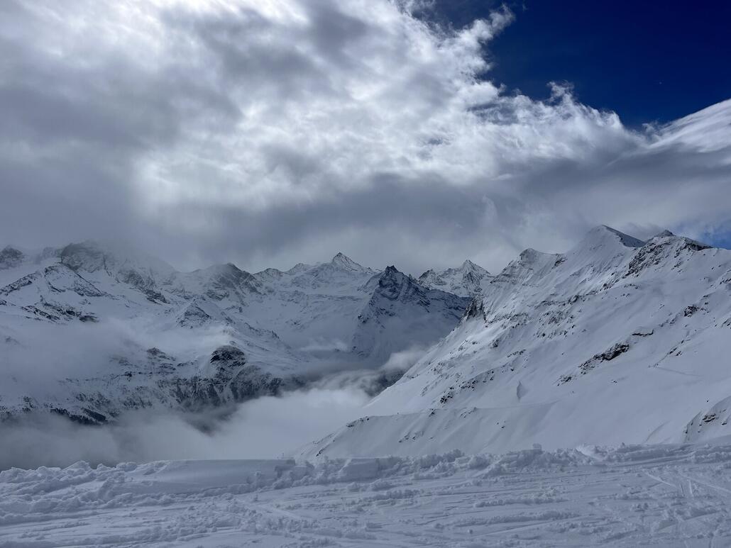 Blick in Richtung Val d'Anniviers vom Conre de Sorebois