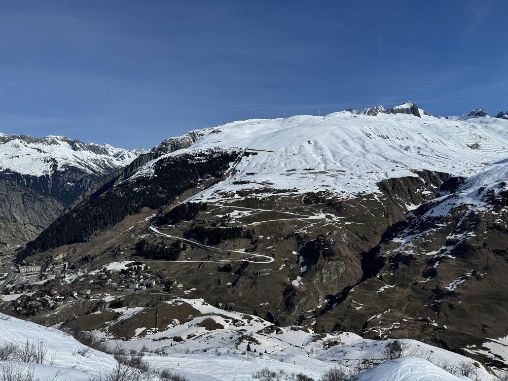 Auch die geschlossene Talabfahrt vom Nätschen geht wunderbar.