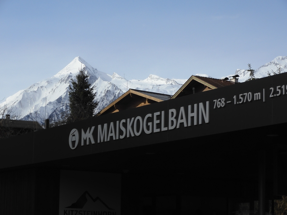 comp_01MaiskogelTalstation.jpg