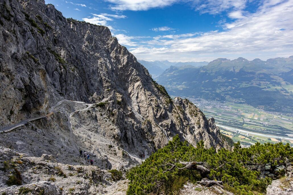 Blick zurück, genau hier wurde zu dem Zeitpunkt eine Doku über das Fürstentum Liechtenstein gedreht und wem? Natürlich Marco Büchel ;-)
