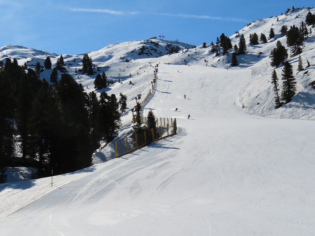 Blick vom gleichen Standort nach oben