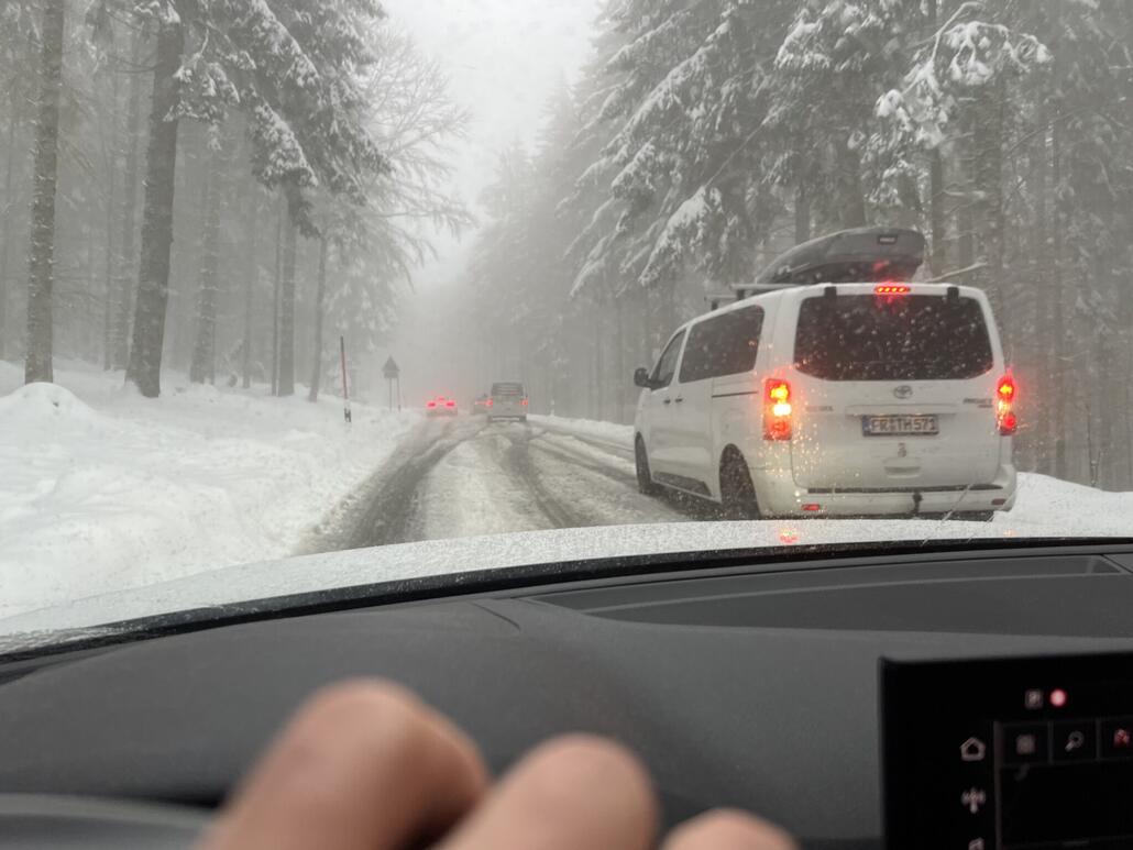 Ohne Winterreifen mussten einige umdrehen