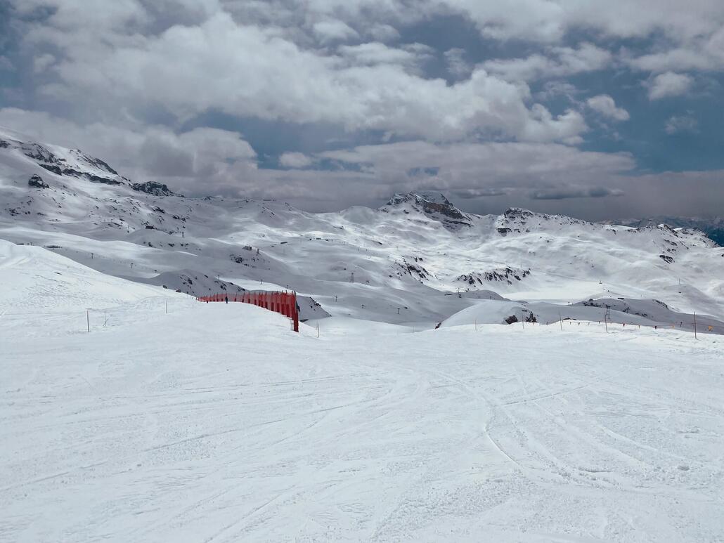 Herrlich oben am Pancheron. Die Pisten hier sind so genial dass man ewig fahren möchte.
