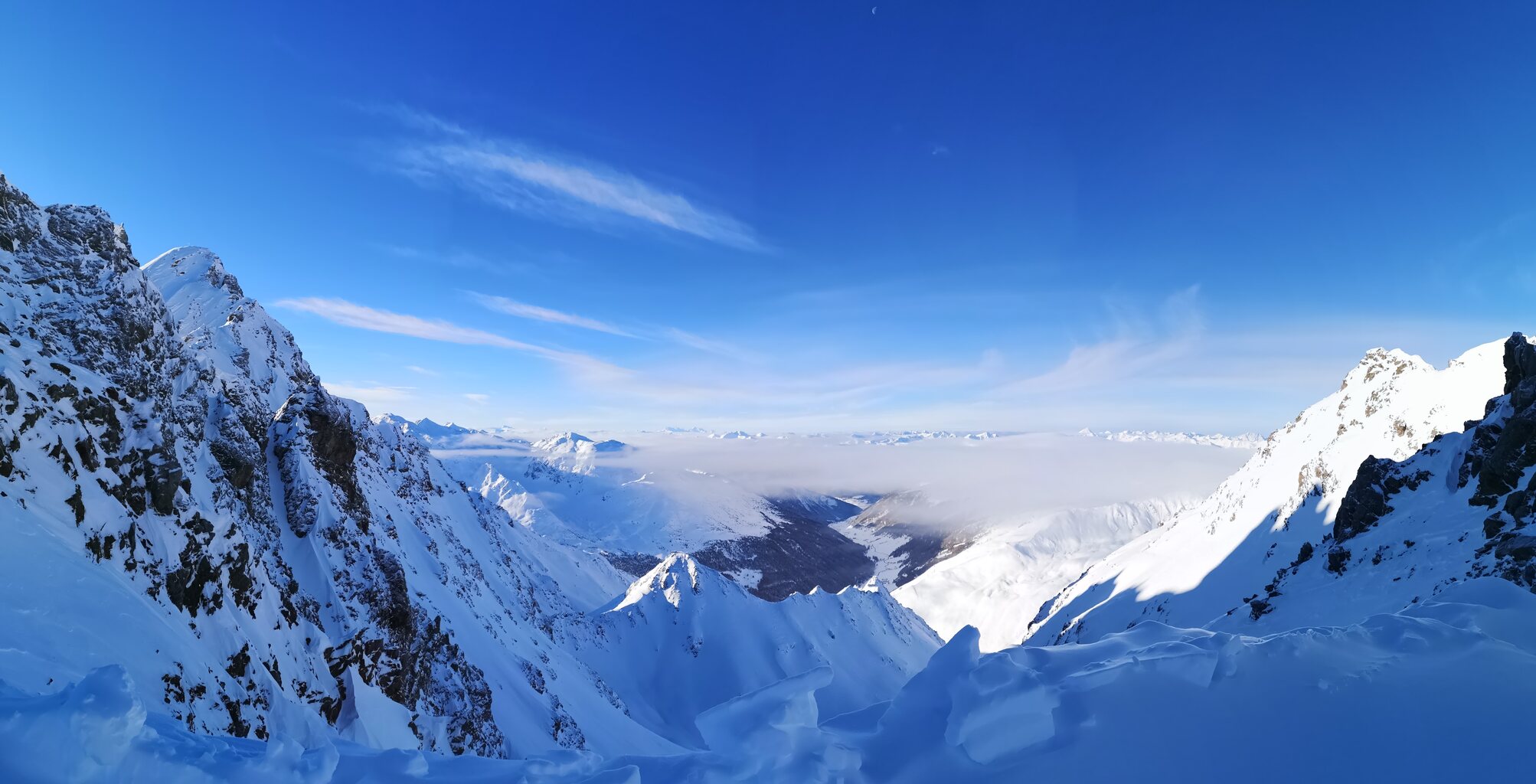 Traumhaftes Panorama mit Wolkenspielen