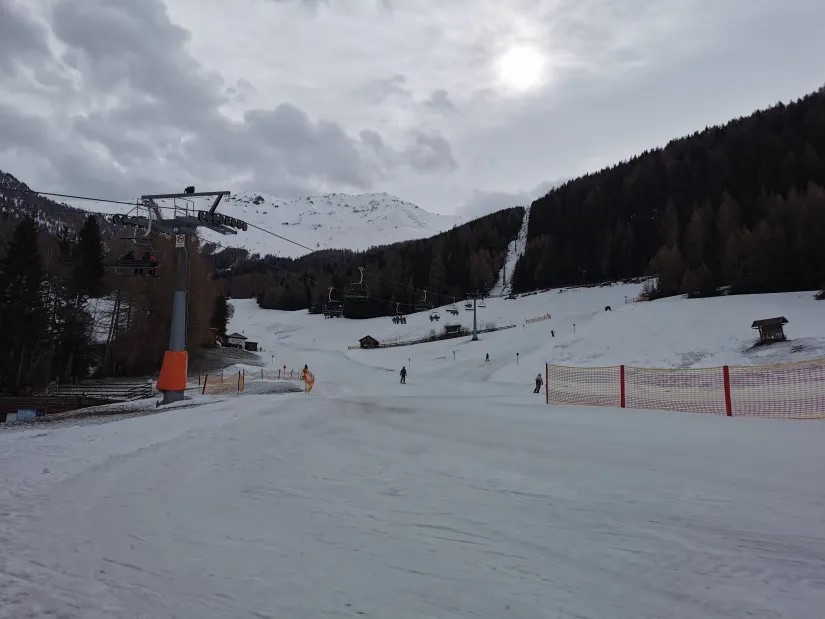 2. Erster Blick aufs Skigebiet. Noch relativ leer. Noch.
