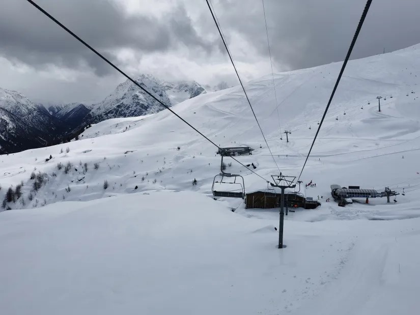 11. Aber weiter oben sieht es auch schon sehr viel besser aus.<br />Und tatsächlich alles geöffnet und dazu auch noch relativ wenig los. Kein Vergleich zu Fendels.