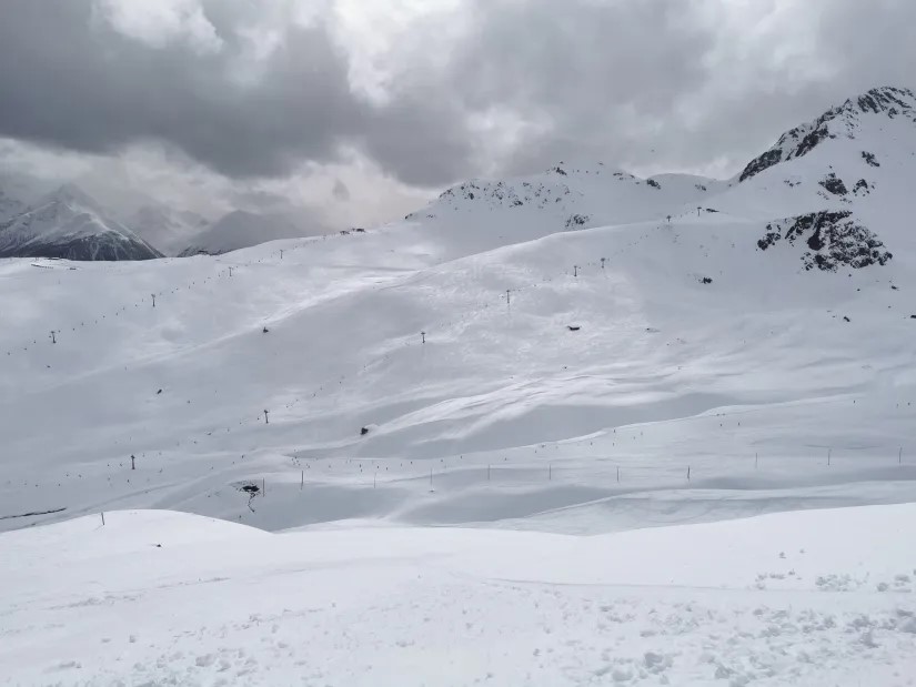 15. Richtige Schneeschüssel hier oben. Gewaltiges Freeridegelände.