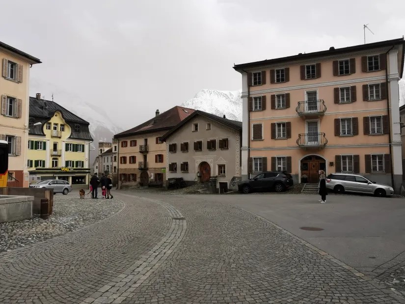 18. Ein richtig alter Dorfkern.