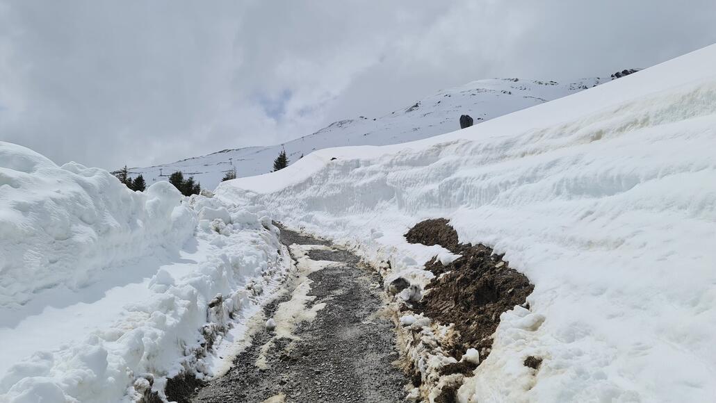 Auch auf Höhe der Bergstation Heidbüel liegt definitiv noch genug Schnee.