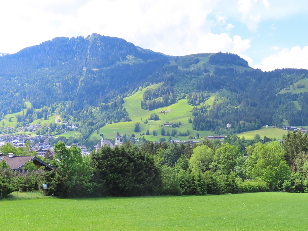 Blick auf den Hahnenkamm und den unteren Teil der Streif