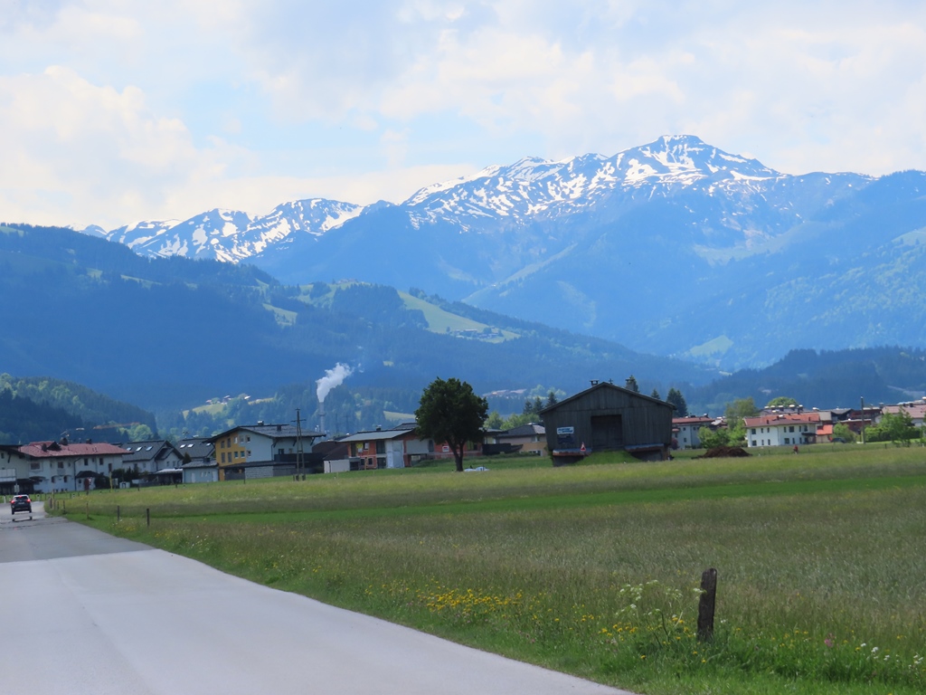 Zoomansicht nach Süden Richtung Pass Thurn