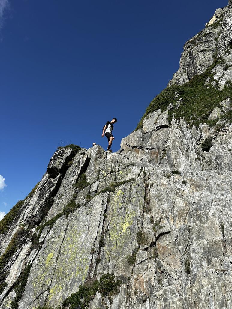 Hier geht es etwas runter