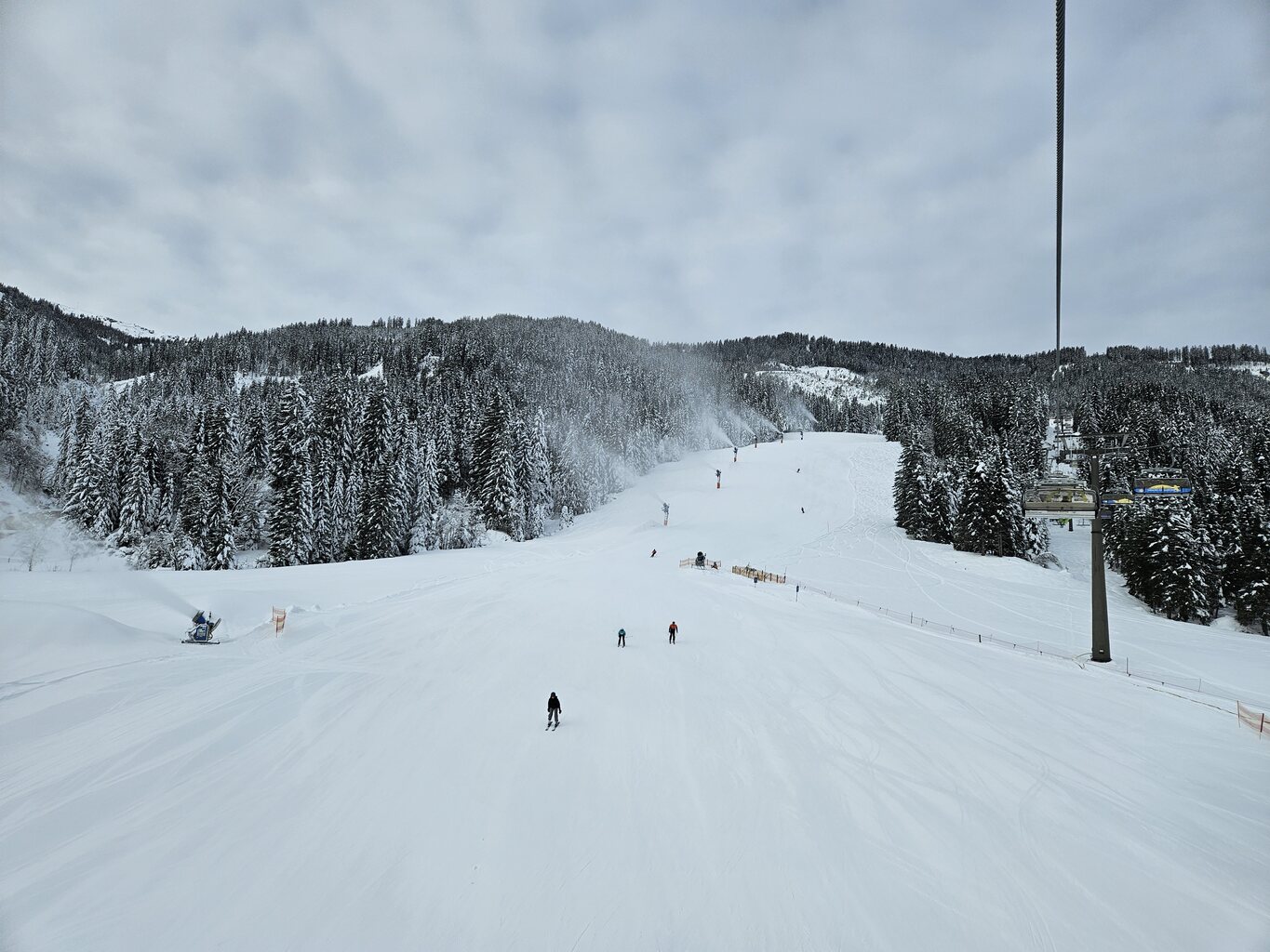Im Tal war es kälter als oben und so liefen wie hier am Sunliner noch ein paar Kanonen.