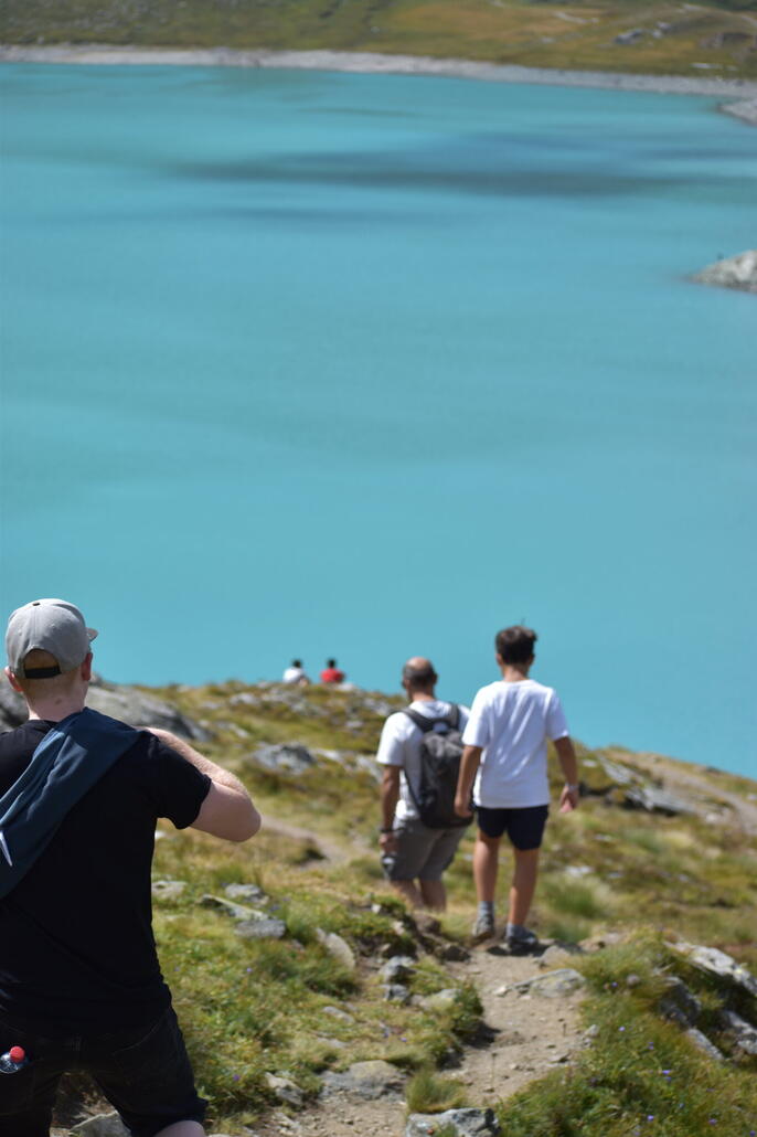 Auf dem weiteren Weg geht es zum Goillet Stausee