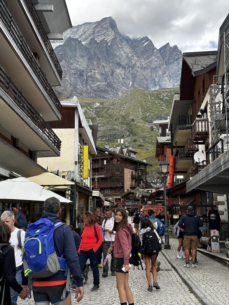 Es ist wirklich ein tolles Dorf. Ich würde Cervinia echt mehr Sommertouristen gönnen
