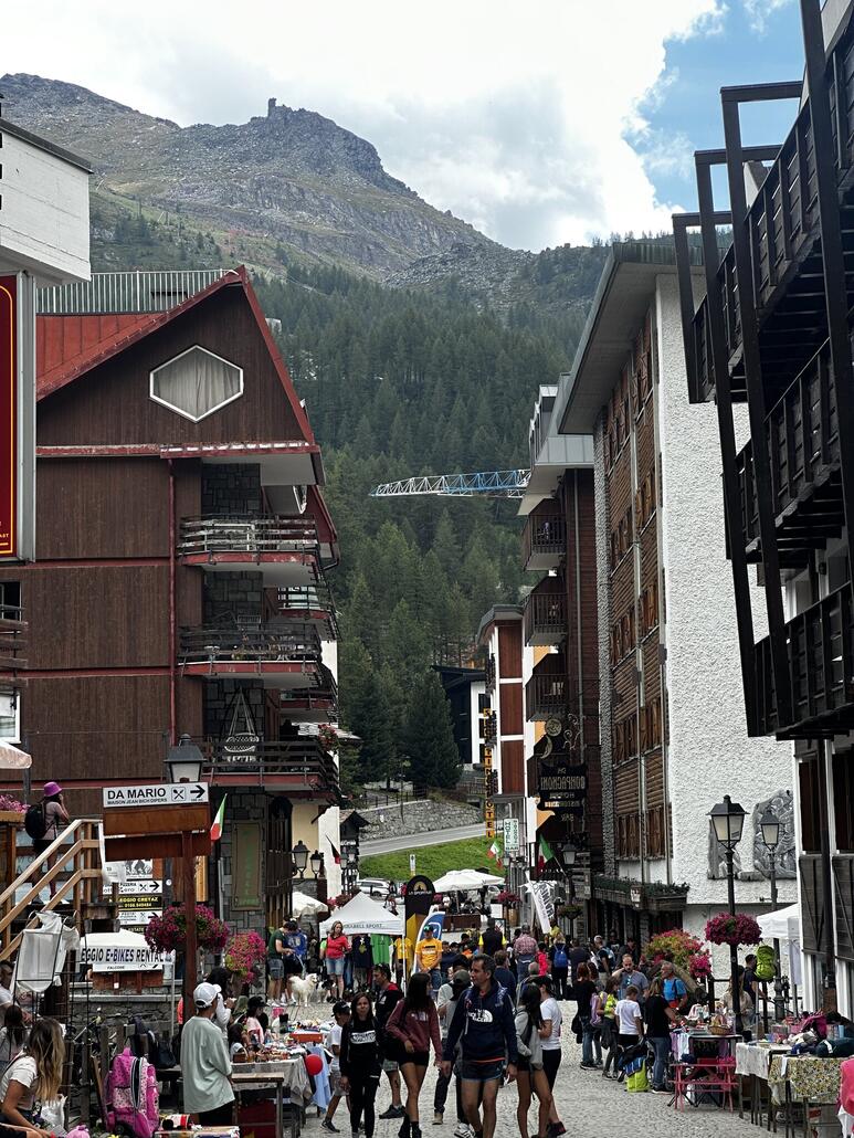 Auf Richtung Seilbahnen