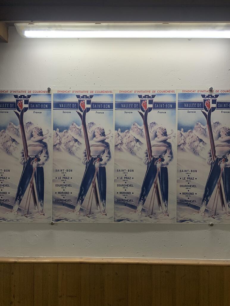 Ah ich liebe Frankreich, unter anderem auch wegen diesen Poster