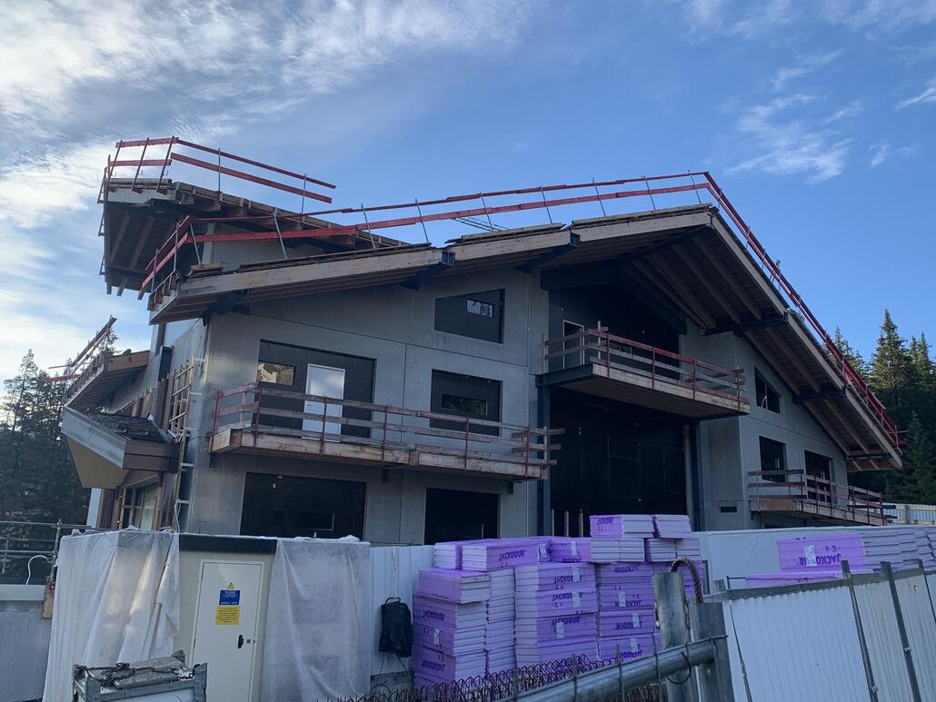 Chalets, bauen die Franzosen halt schon merkwürdig. kenne ich bereits aus Chamonix