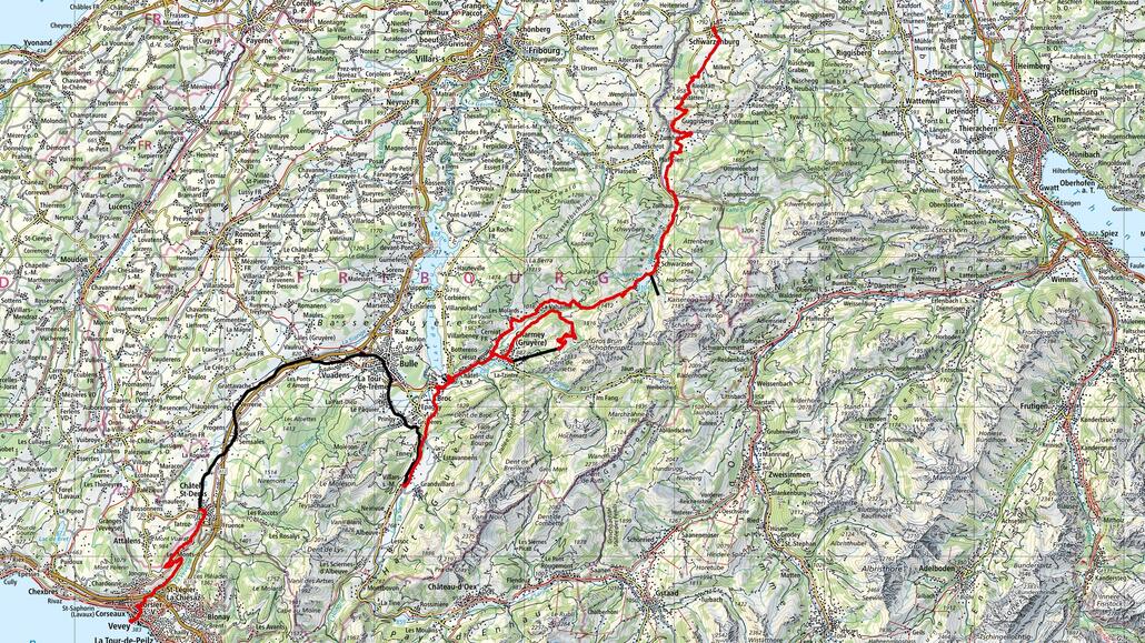 Route (rot) inkl. Sesselbahn, Gondelbahn und Eisenbahn (schwarz)<br />Kartenquelle: Swisstopo