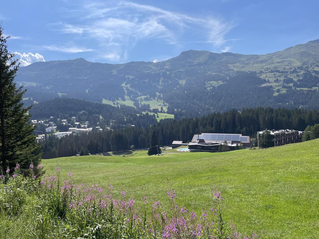 24.JPG (763.46 KiB) 1695 mal betrachtet Dieschen mit dem Aussenbereich des Hallenbads H2Lai