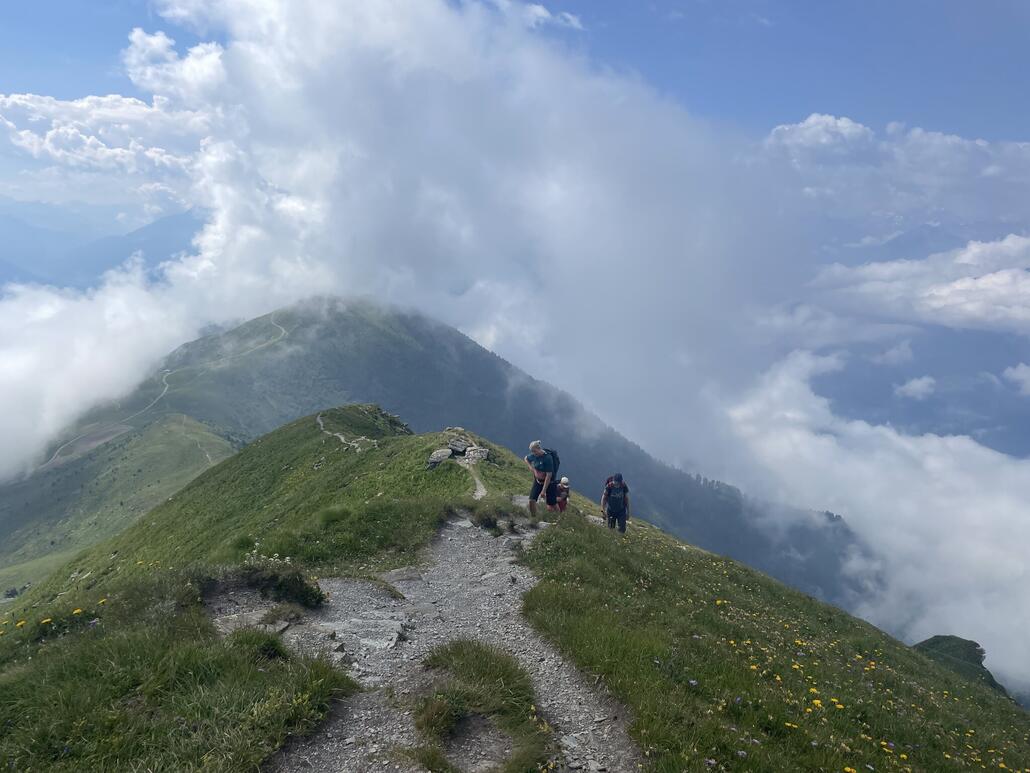 Amkuft auf dem Piz Danis, der 2496m hoch ist.