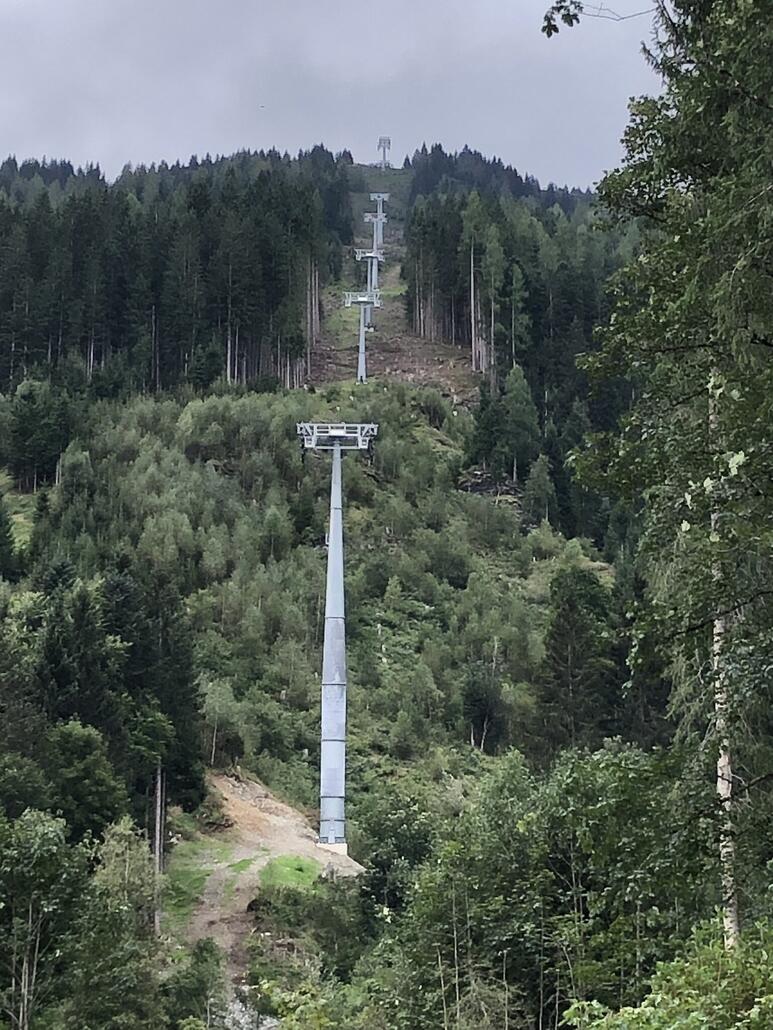 Trasse. Keine grünen Mast übrigens.