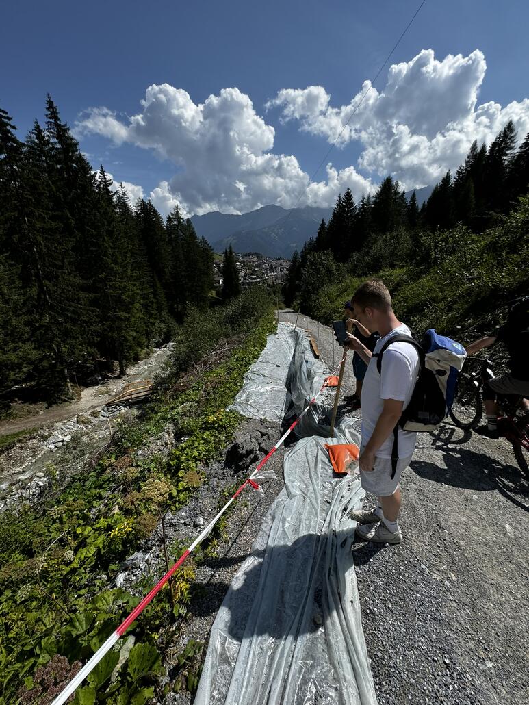 Am ende des Kugelweges sind noch spuren vom Unwetter zu sehen
