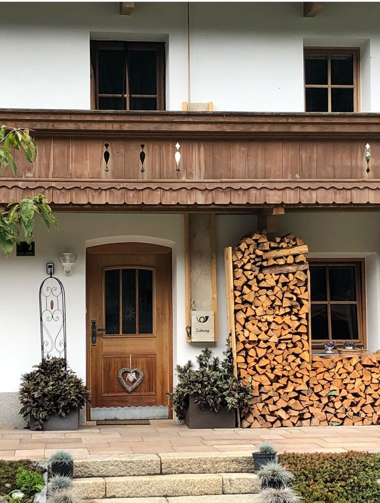 Mit dem Zeitungsaufzug!