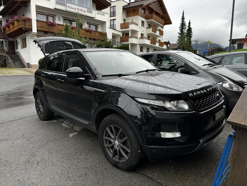 Am Morgen wars noch nass. Wir luden ins Auto ein...