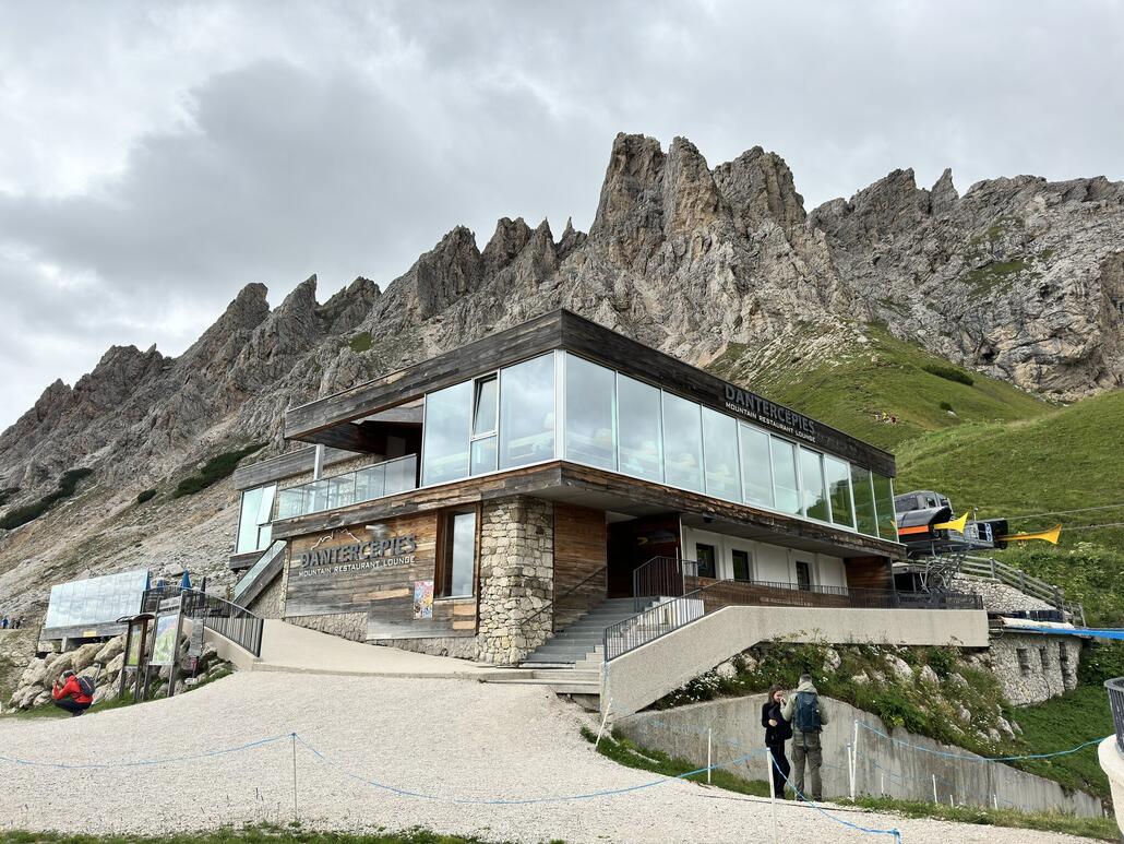 Mein eigentliches Highlight war aber dieses tolle Gebäude, dass das Bergrestaurant beherbergt.