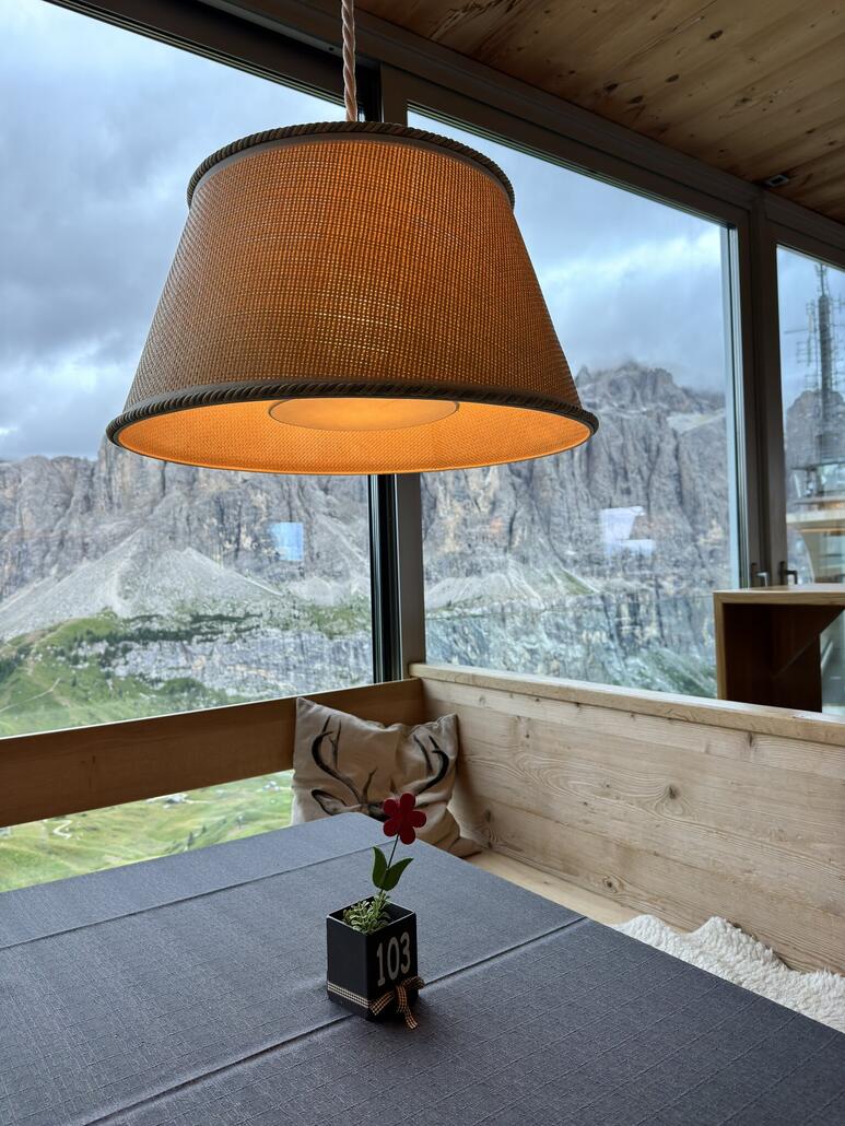 Der Innenraum ist eher zurückhaltend