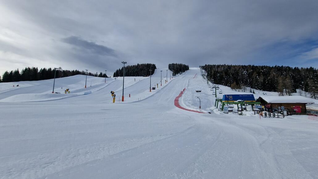 Talstation der Sesselbahn Malga Marande, dem Einstiegspunkt ins Gebiet.