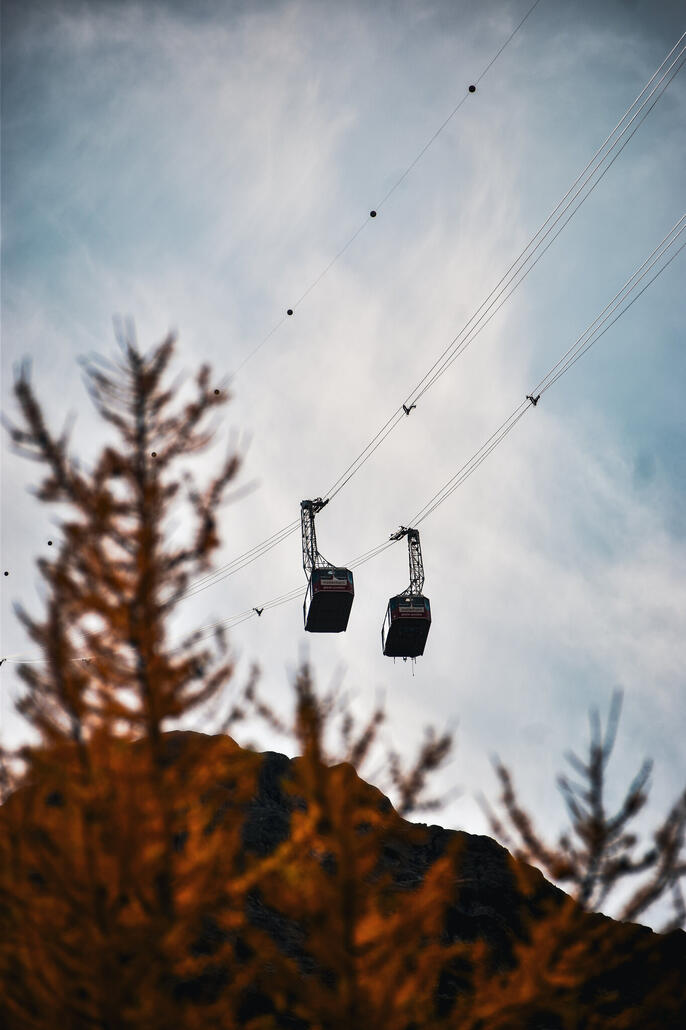 die pendelbahn fährt unermüdlich