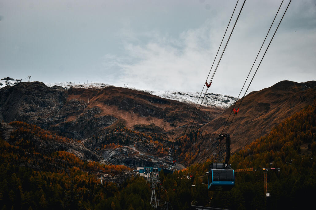 und mit der bahn geht's runter ins dorf