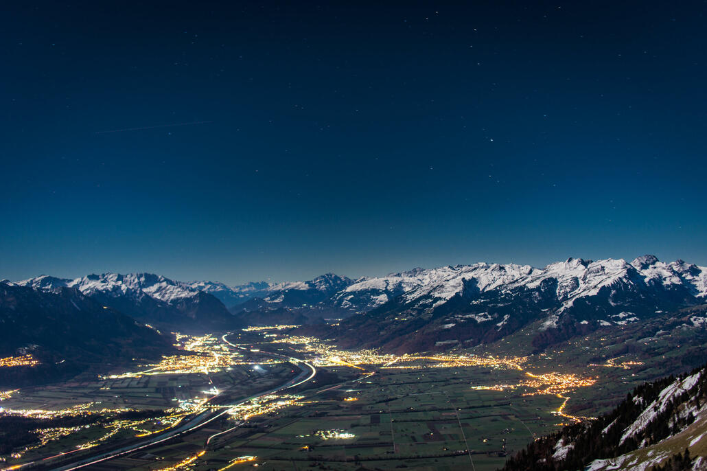 Blick ins Rheintal Richtung Alviergruppe, Pizol etc.