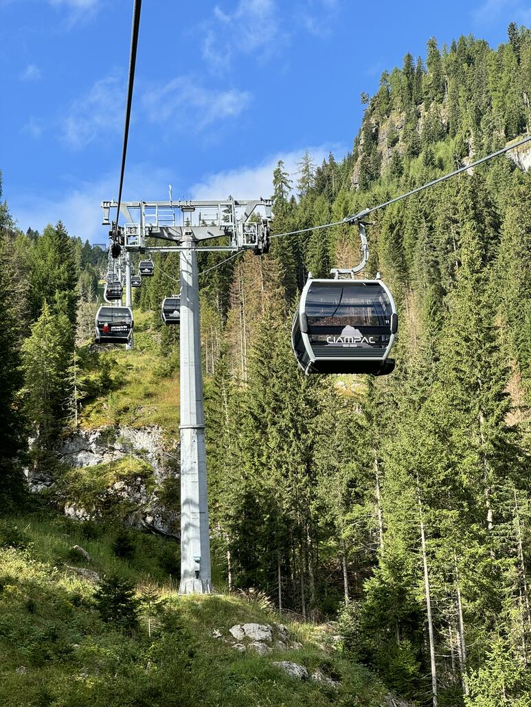 Und bereits in der Ciampac Gondel