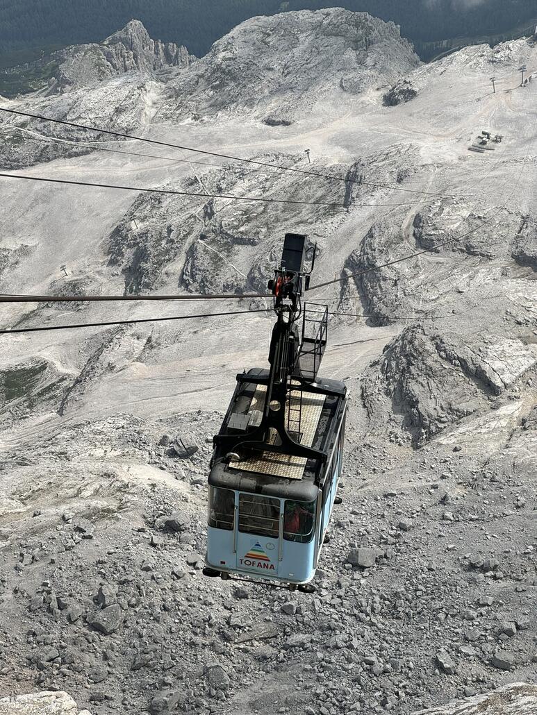 Würde man hier ne neue Kabine drauftun müsste man das Design irgendwie beibehalten